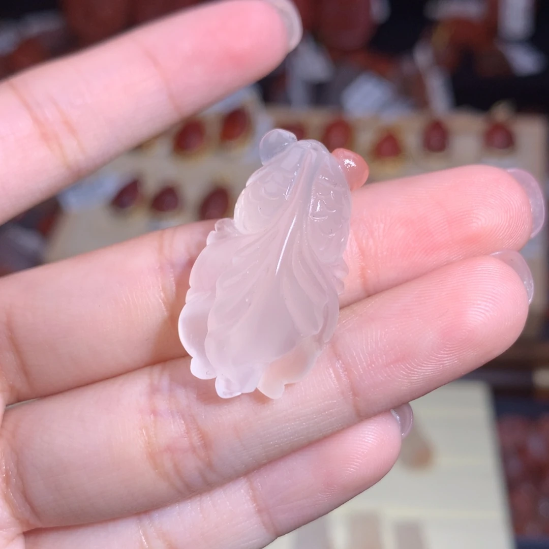 山***日南红玛瑙未镶嵌珠宝半成品扣头