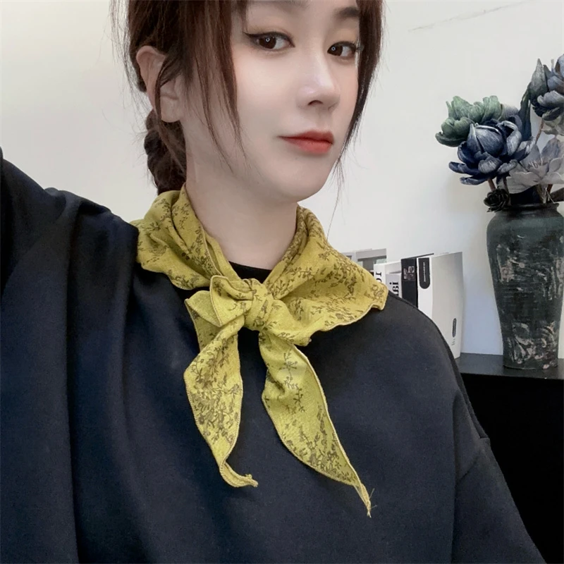 2025韩版时尚芥末黄小碎花丝巾木耳边设计方形头巾森系百搭穿搭女