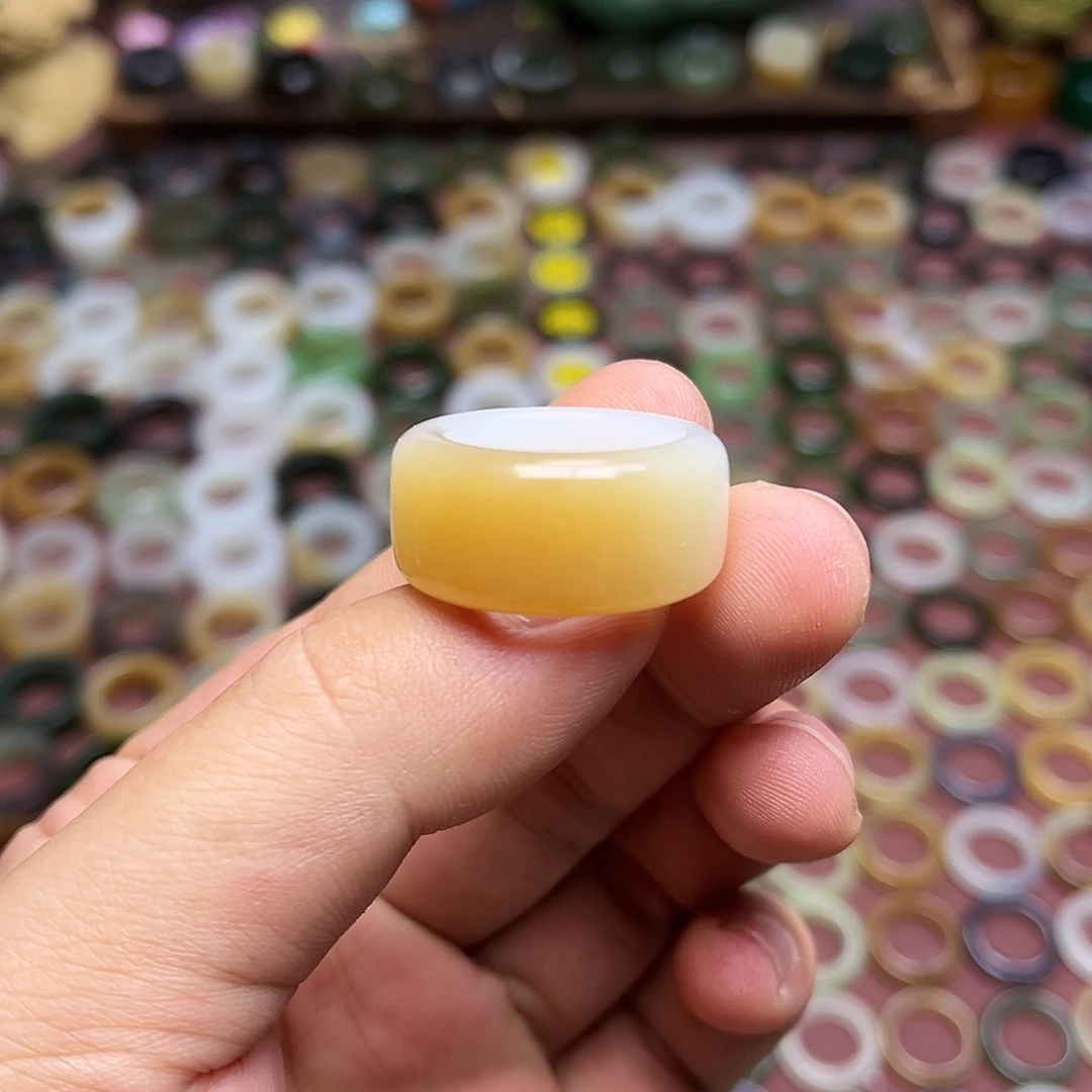 和田玉戒指未镶嵌17号高品糖