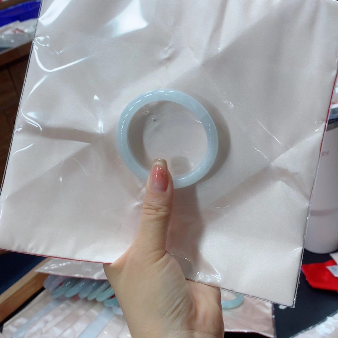 未镶嵌手镯翡翠买断