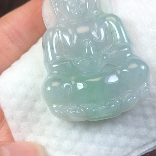 翡翠未镶嵌颈饰缅甸A货，每天下午1点半开播