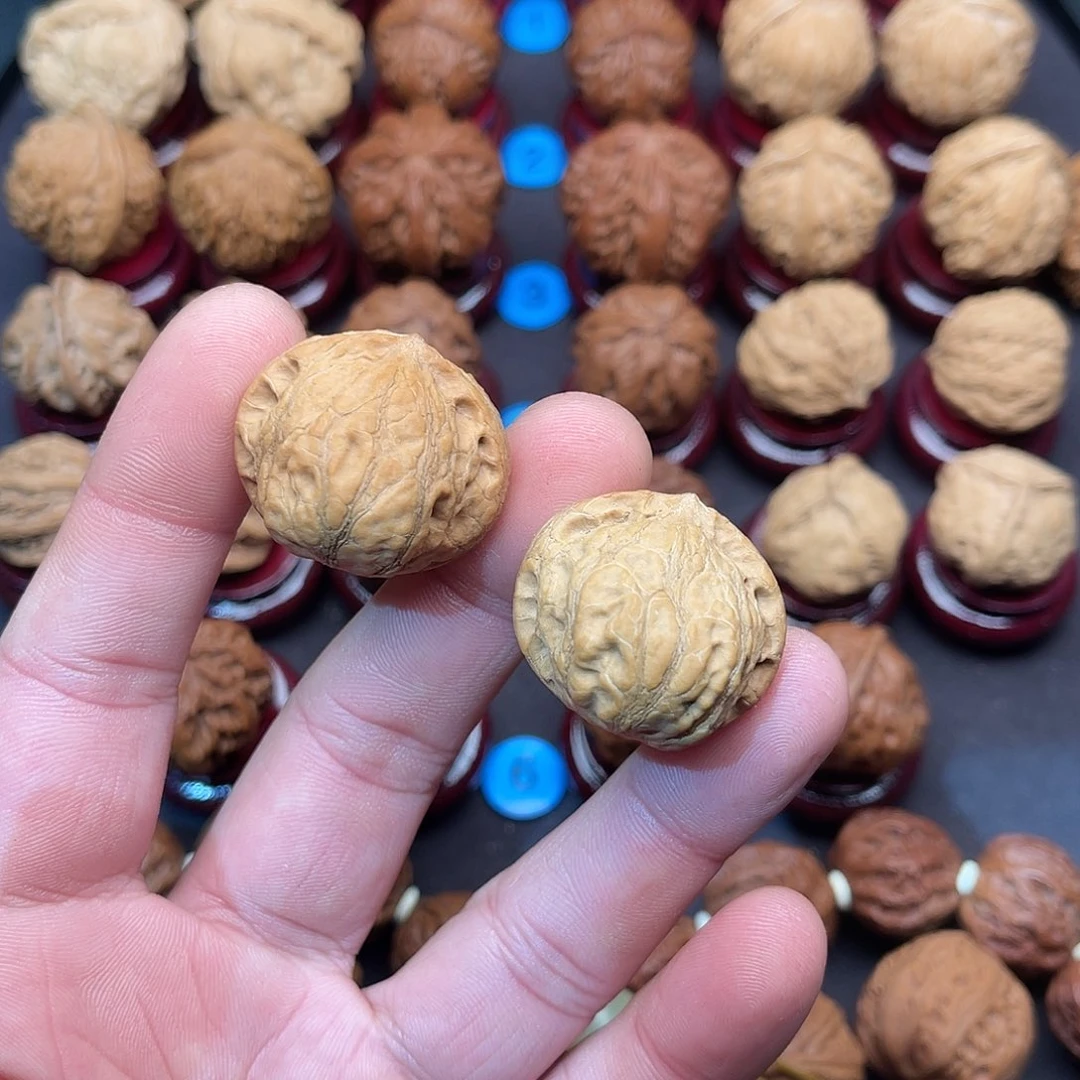 把件文玩核桃瓷娃娃