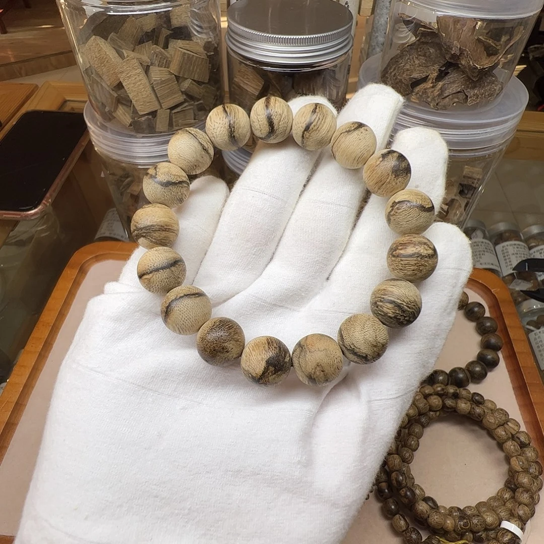 沉香手串天然野沉香达拉干老料1.2cm17颗12克