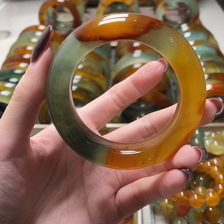 蛇纹石玉未镶嵌手镯53