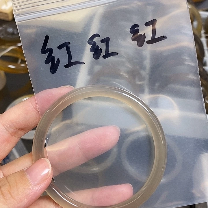 玛瑙/玉髓未镶嵌珠宝半成品红*红