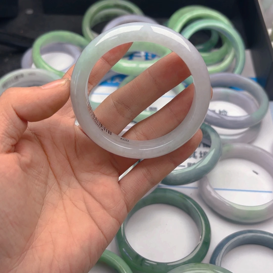 翡翠未镶嵌手镯5657. 6