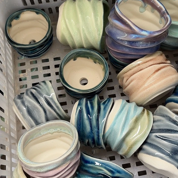 红陶发4个，颜色可能重复