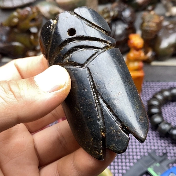 未镶嵌蛇纹石玉颈饰