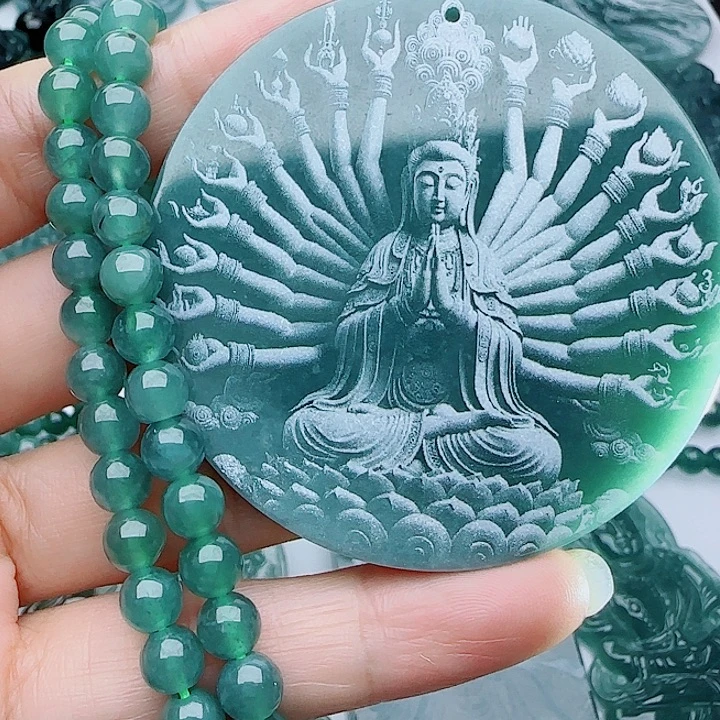 翡翠未镶嵌颈饰多样性发货天然的A货翡翠