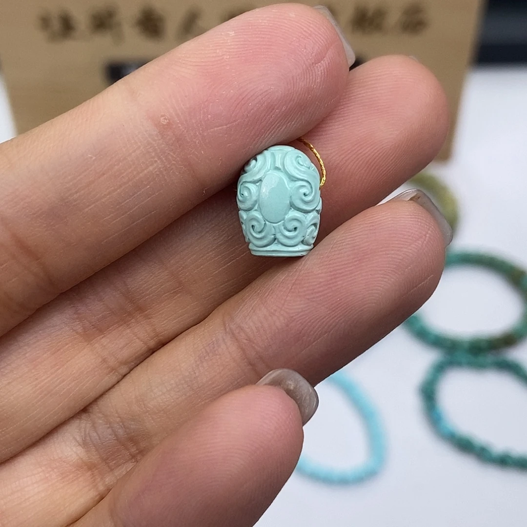 绿松石未镶嵌珠宝奇石