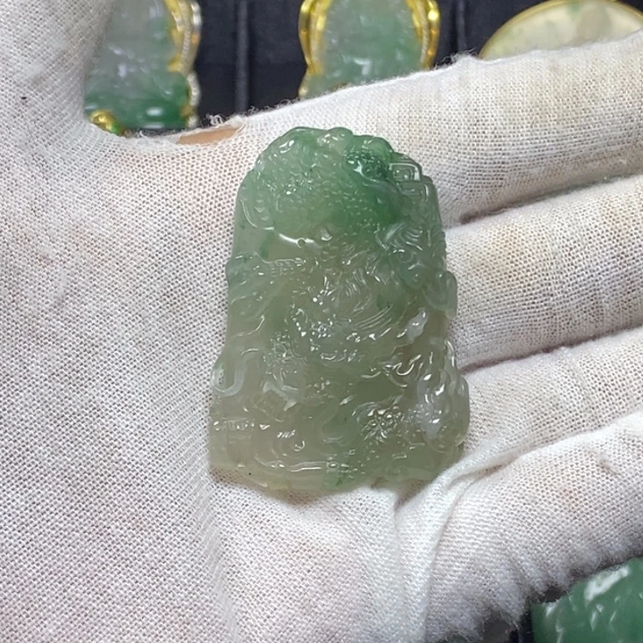 石英质玉（非洲翠）银S925镶嵌颈饰