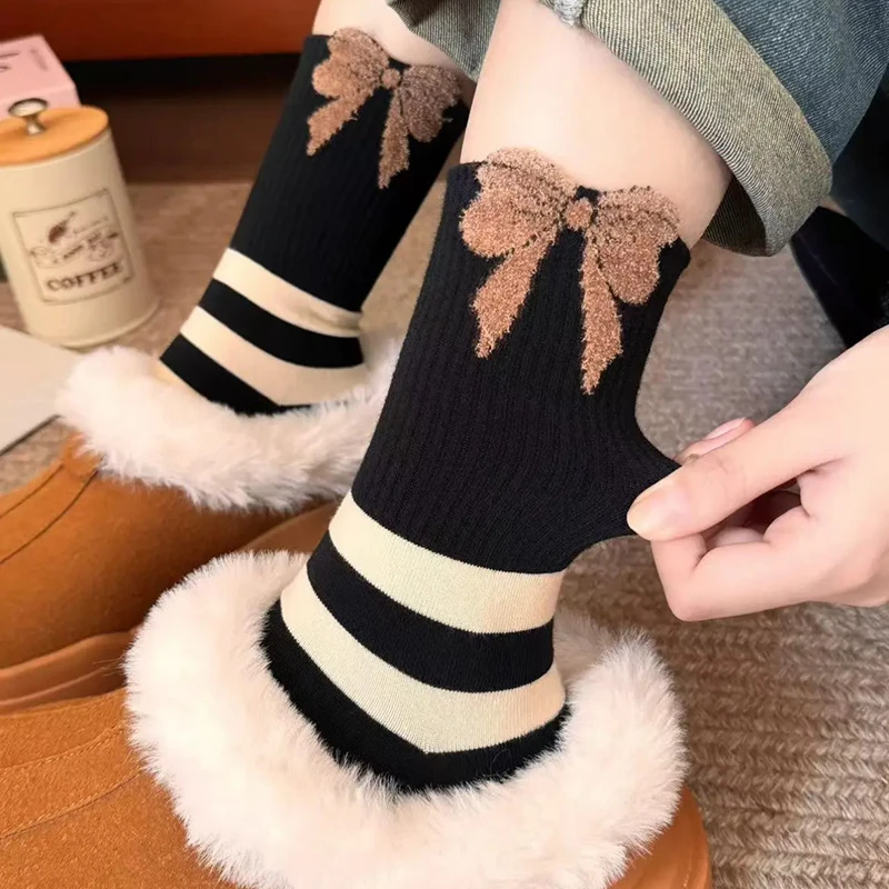 袜子女长筒秋冬厚款纯色外穿洋气可爱字母高腰条纹棉袜网红爆款