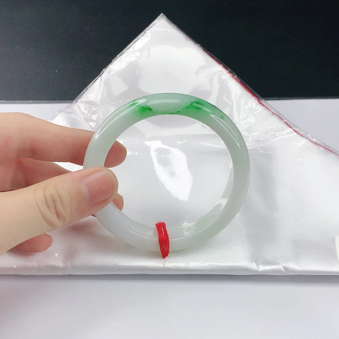 翡翠手镯未镶嵌翡翠339