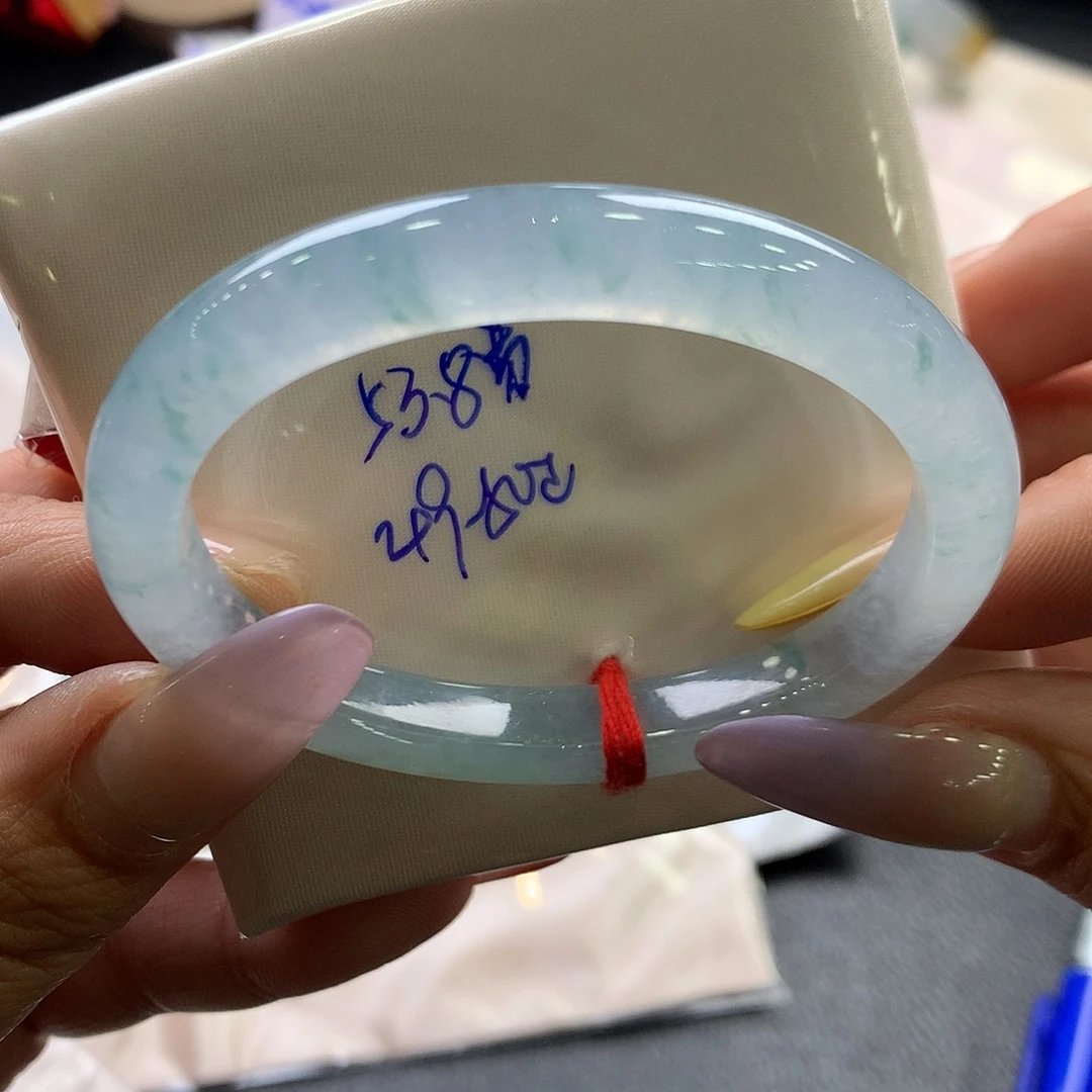 翡翠未镶嵌手镯53.8贵妃