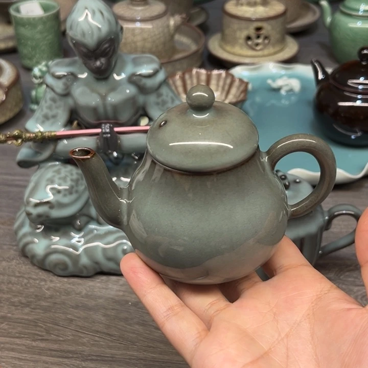 郑原斌  铁胎 梨形壶