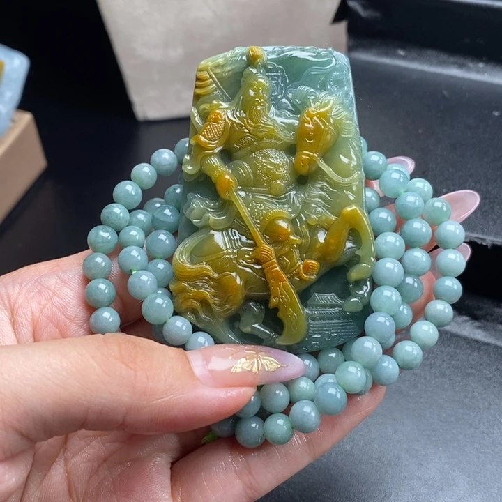 涛***。未镶嵌定制翡翠关公