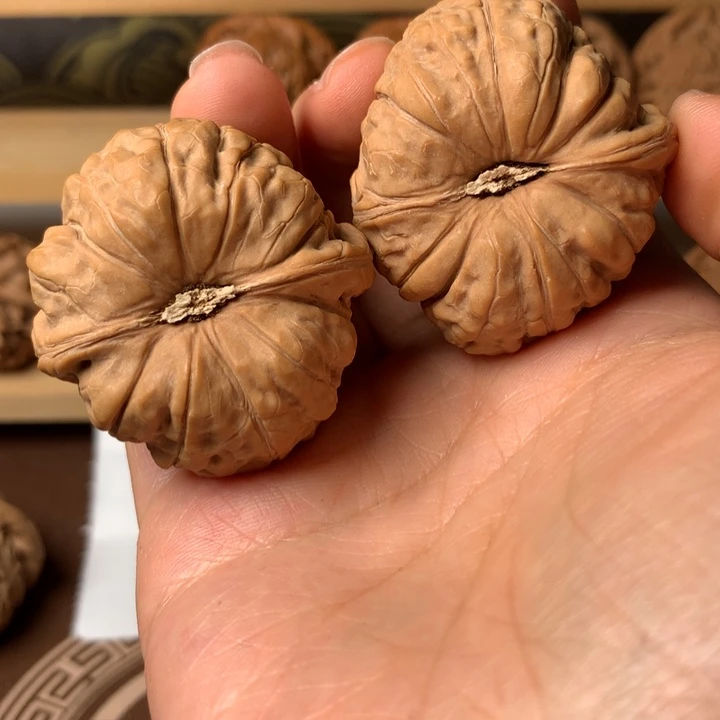 人***戏龙脊菩提吊坠南瓜33元两盒的面