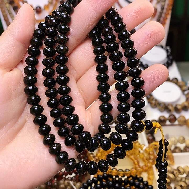 关***人琥珀未镶嵌裸石抚顺琥珀8+285