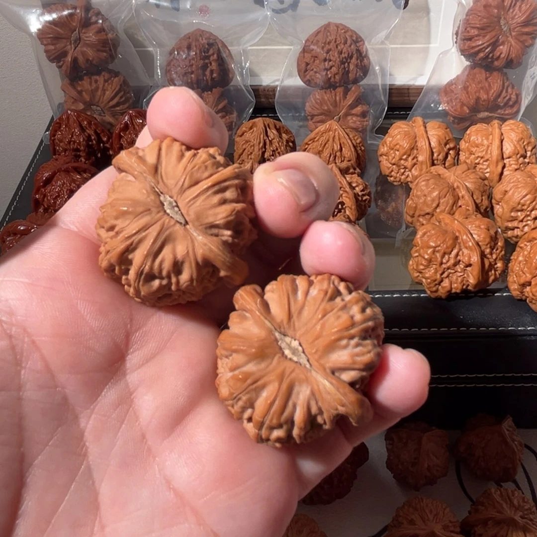 核桃把件40全品球白