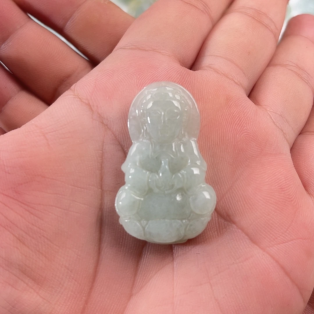 颈饰未镶嵌翡翠观音