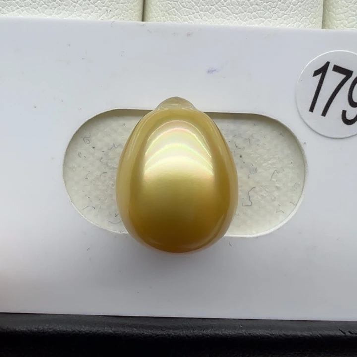 未镶嵌金珠裸珠12+水滴型海水珍珠