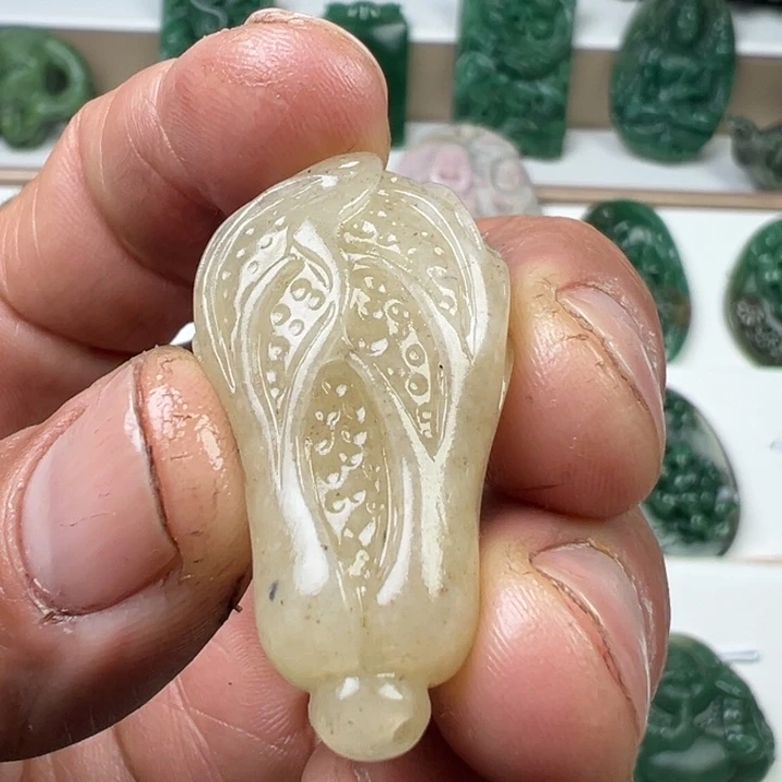 独山玉未镶嵌吊坠(不含链)