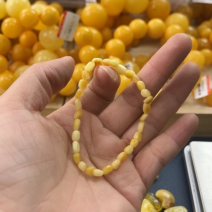 未镶嵌琥珀珠宝奇石