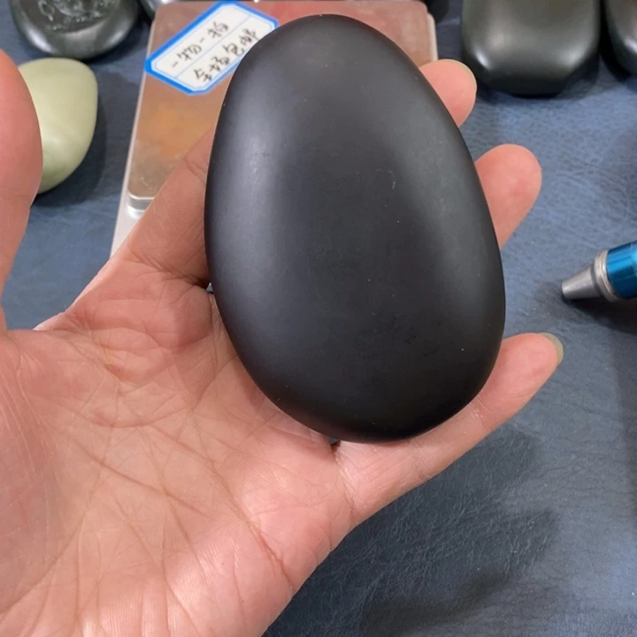 博****和田玉（糖玉）未镶嵌挂件