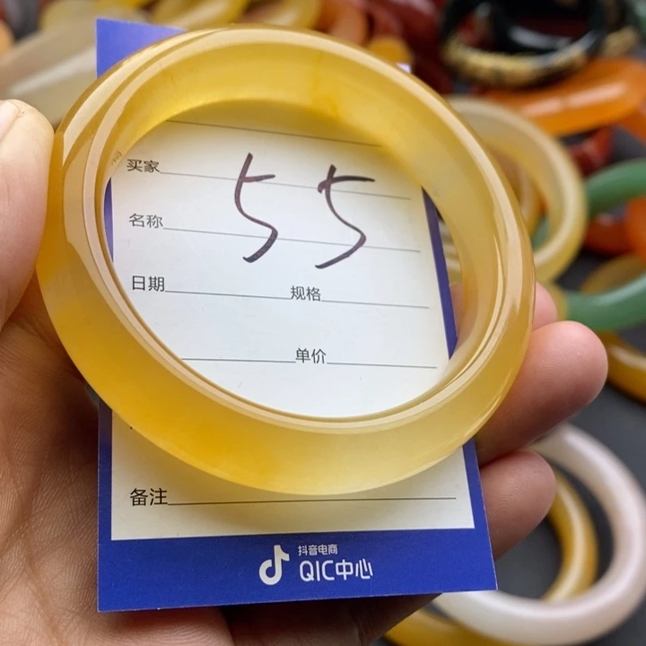 未镶嵌手镯石英质玉