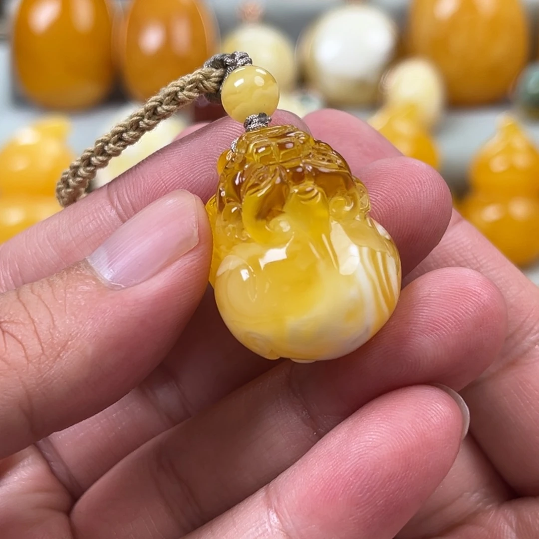 蜜蜡未镶嵌珠宝奇石