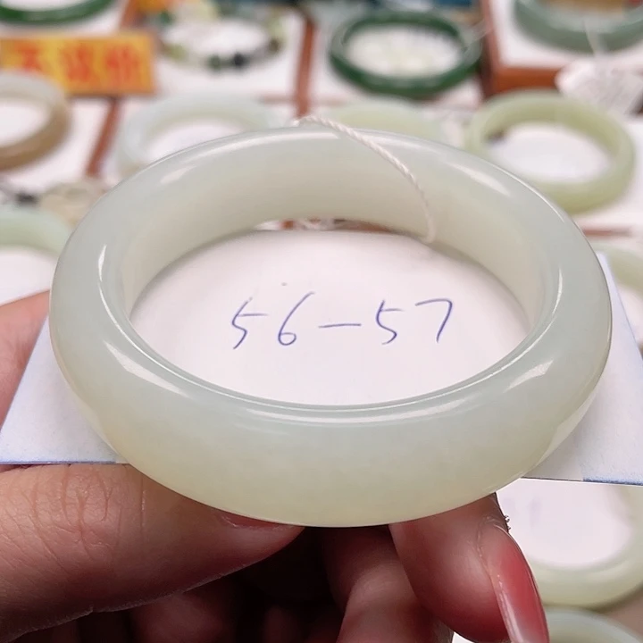 未镶嵌手镯和田玉欧*e