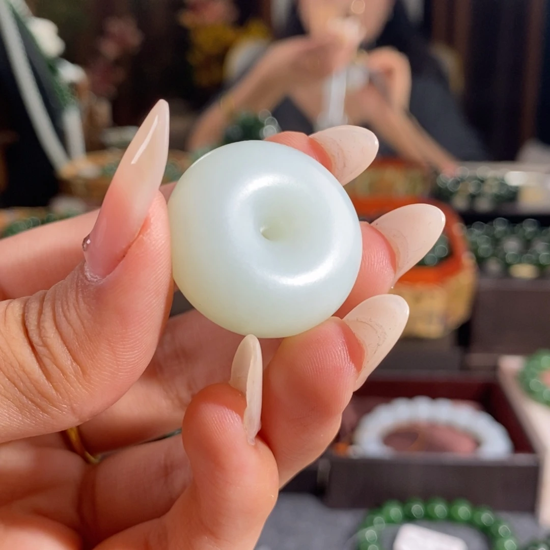 落***y和田玉（白玉）未镶嵌颈饰