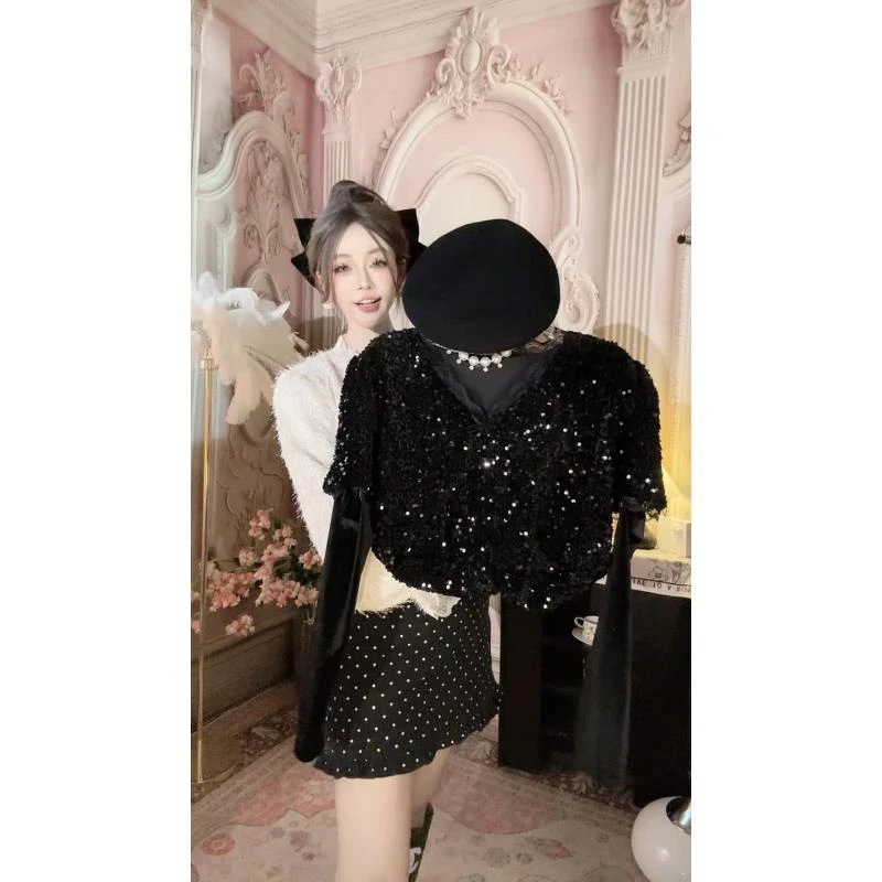 【崔】T0026新款V领打底衫亮片常规秋季时尚袖蕾丝带袖子