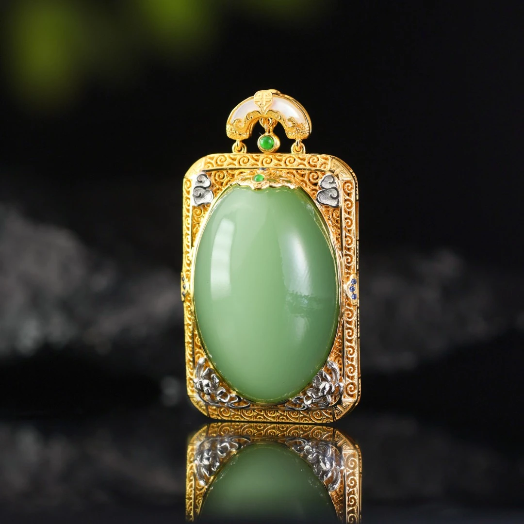 一路生花/18K金碧玉猫眼鸽子蛋吊坠