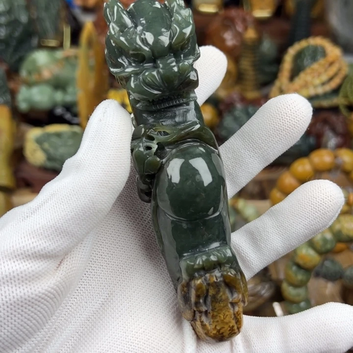 岫岩河磨玉（透闪石质玉）把件未镶嵌