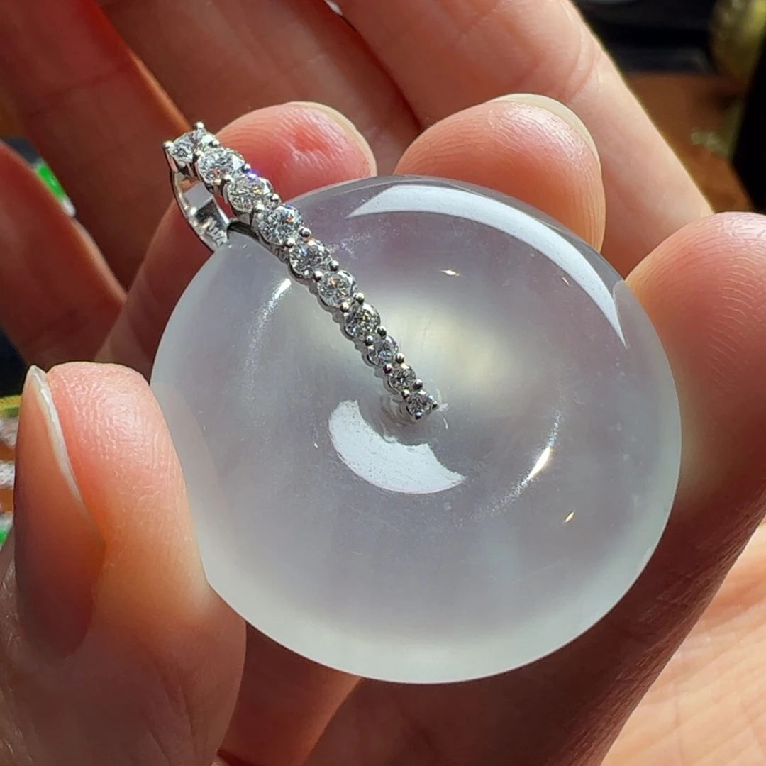 颈饰18K金镶嵌翡翠缅料天然翡翠A会