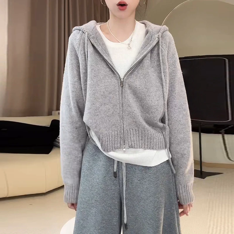 2025秋季新款韩系显瘦百搭基础连帽款针织时尚设计感小众潮流