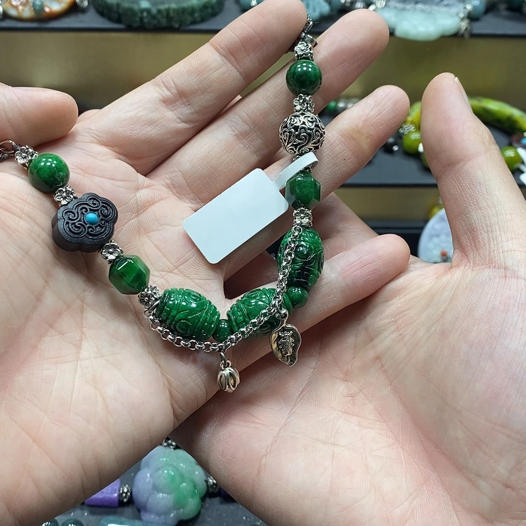 岳***馨翡翠未镶嵌手链手链