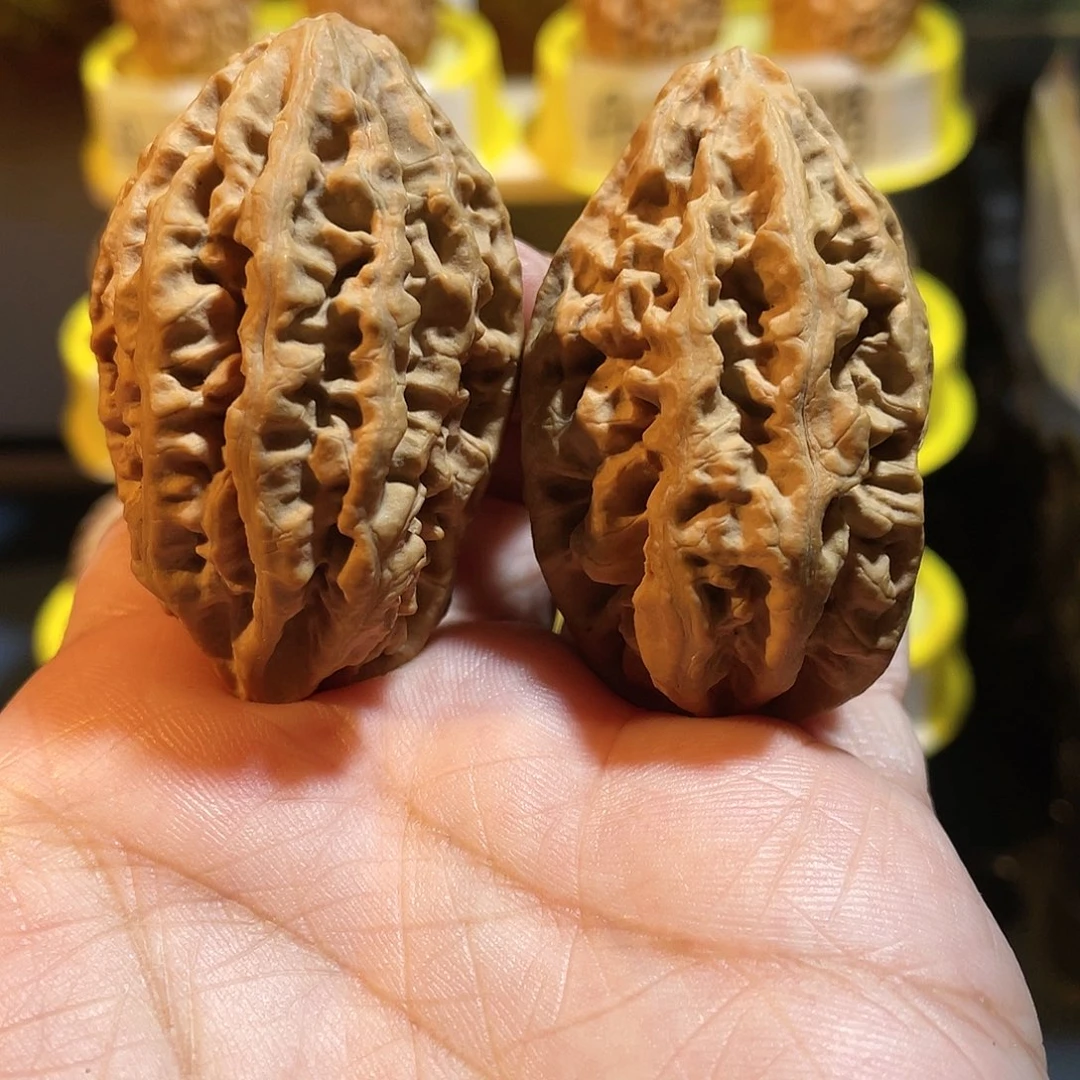 吊坠文玩核桃狂龙纹