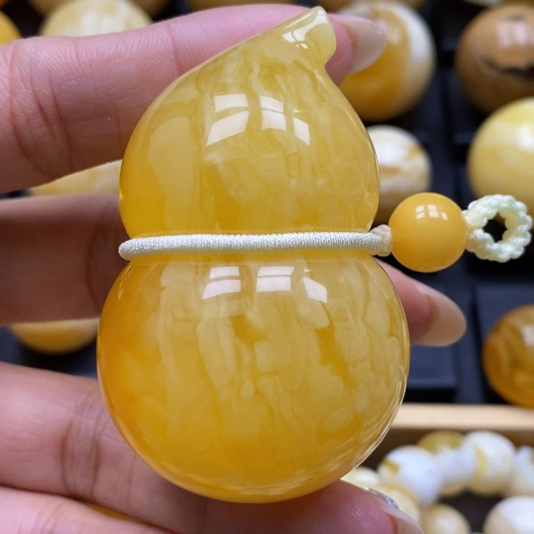 蜜蜡未镶嵌珠宝奇石41.14克