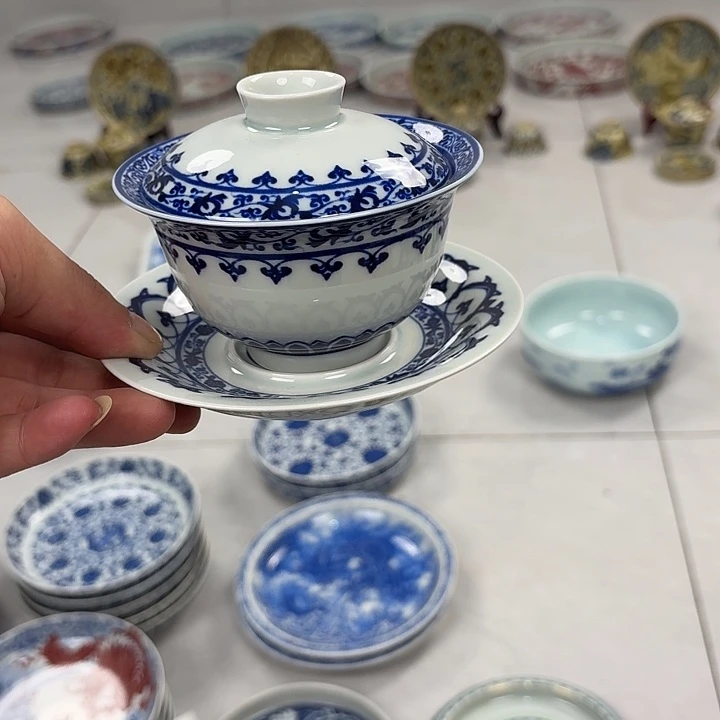 瓷片青花宝相三才元宝盖碗