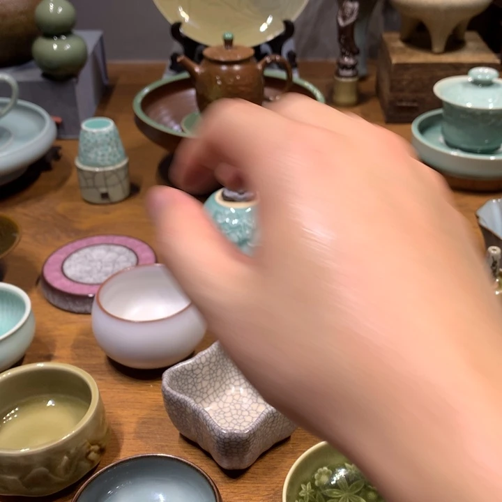 卡****?龙泉青瓷手工制作