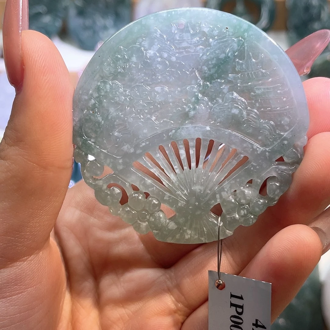 翡翠未镶嵌颈饰山水牌