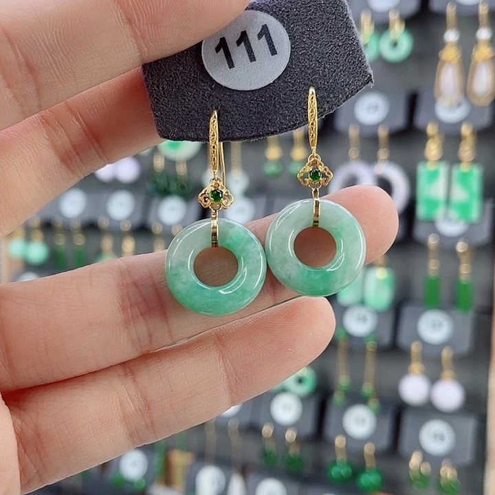 18K金镶嵌翡翠耳饰