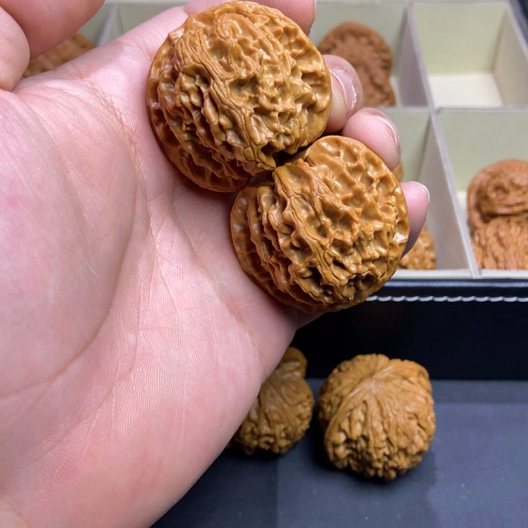 文玩核桃吊坠苹果40