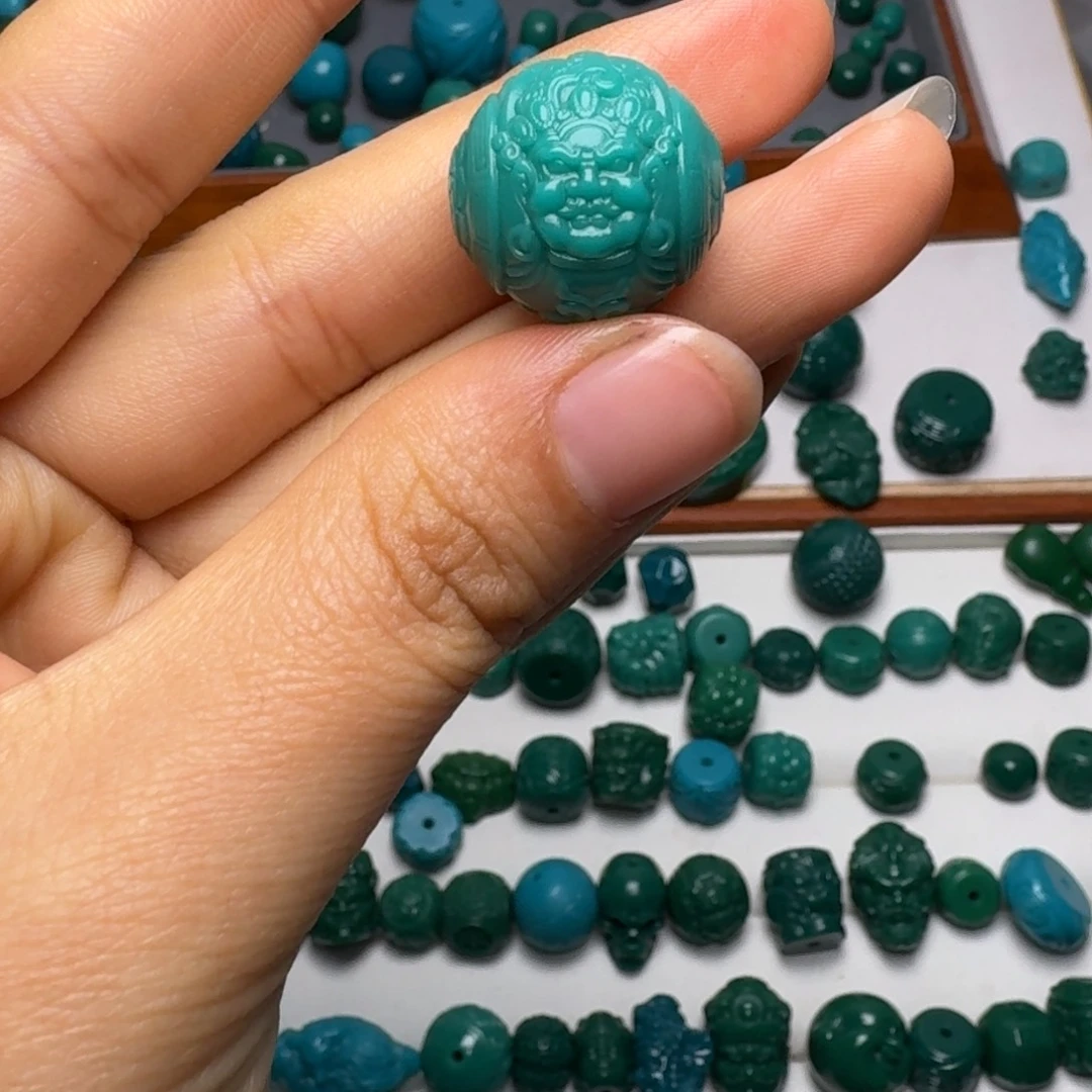 琉璃颈饰科技松配饰