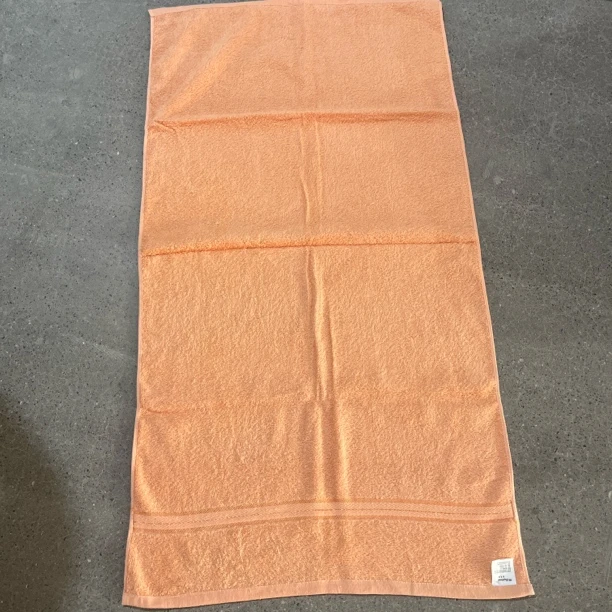 小华约65*125米橘色浴巾全棉发1条（微瑕）