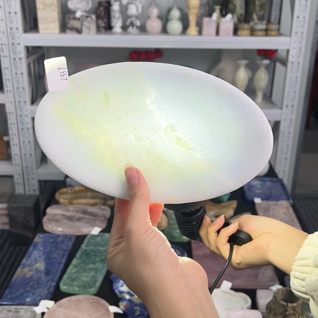 石材蓝水晶带绿。 337。