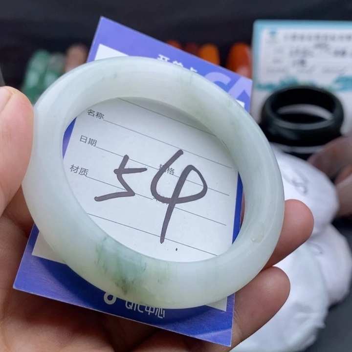 未镶嵌手镯石英质玉
