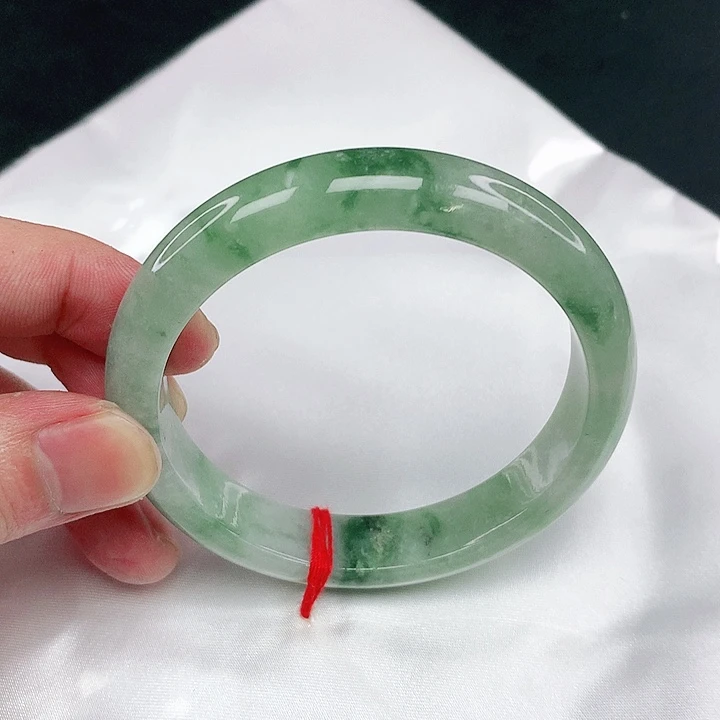 翡翠手镯未镶嵌圈57.6。2041